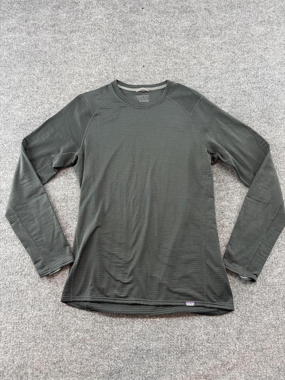 Patagonia Shirt Mens Medium Black Capilene Thermal Weight Long Sleeve Baselayer